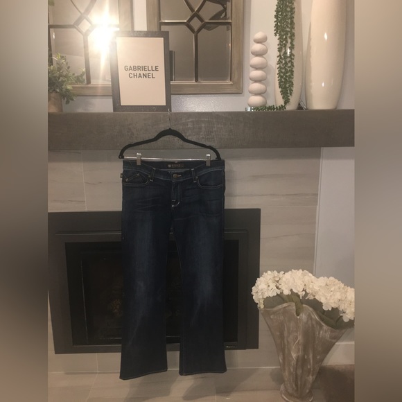 Rock & Republic Size 30 Dark Denim Blue Jeans with Rhinestones. - Picture 2 of 14